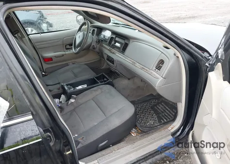 1998 Ford Crown Victoria из США, поврежденный, VIN 2FAFP73W5WX183300